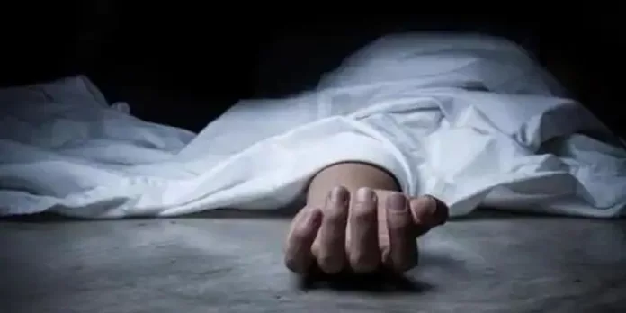 ഇടുക്കിയില് കട്ടിലിനടയില് പുതപ്പില് പൊതിഞ്ഞ നിലയില് മൃതദേഹം ഇടുക്കിയില് കട്ടിലിനടയില് പുതപ്പില് പൊതിഞ്ഞ നിലയില് മൃതദേഹം