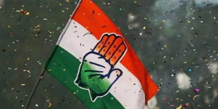 പത്തനംതിട്ടയില് മുട്ടയെറിഞ്ഞ ഡിസിസി ജനറല് സെക്രട്ടറിക്ക് സസ്പെന്ഷന് പത്തനംതിട്ടയില് മുട്ടയെറിഞ്ഞ ഡിസിസി ജനറല് സെക്രട്ടറിക്ക് സസ്പെന്ഷന്