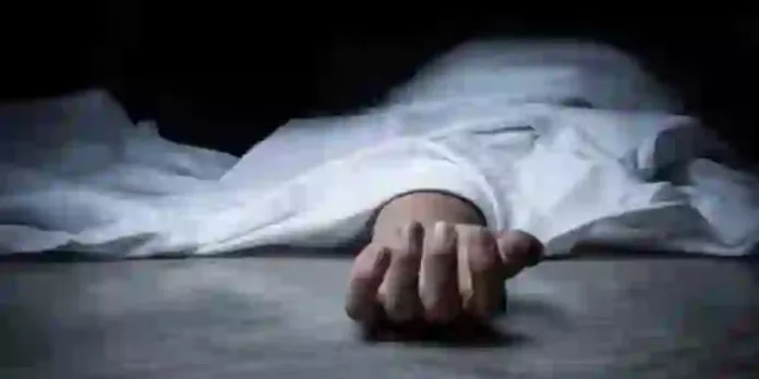 ആലപ്പുഴയില് അക്വേറിയം വൃത്തിയാക്കുന്നതിനിടെ 11 കാരന് ഷോക്കേറ്റ് മരിച്ചു ആലപ്പുഴയില് അക്വേറിയം വൃത്തിയാക്കുന്നതിനിടെ 11 കാരന് ഷോക്കേറ്റ് മരിച്ചു