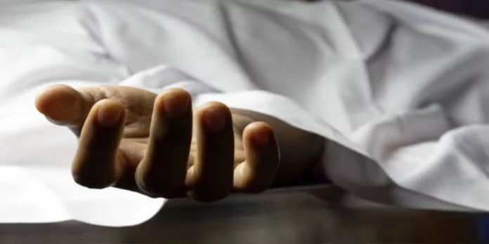ആലപ്പുഴയില് വില്ലേജ് എക്സ്റ്റന്ഷന് ഓഫീസര് കാറിനുള്ളില് മരിച്ച നിലയില് ആലപ്പുഴയില് വില്ലേജ് എക്സ്റ്റന്ഷന് ഓഫീസര് കാറിനുള്ളില് മരിച്ച നിലയില്