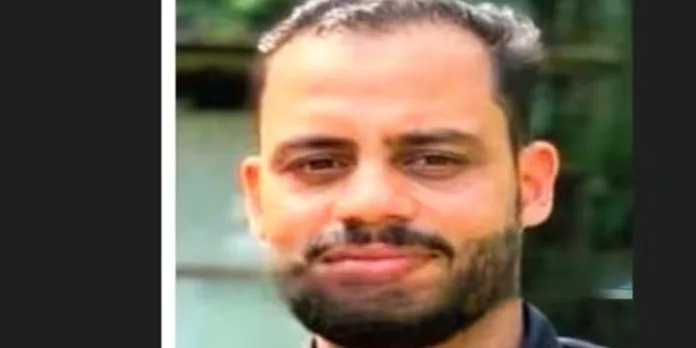 കോഴിക്കോട് തേങ്ങ താഴേക്കിടുന്നതിനിടെ ടെറസില്നിന്ന് വീണ് യൂത്ത് ലീഗ് നേതാവ് മരിച്ചു കോഴിക്കോട് തേങ്ങ താഴേക്കിടുന്നതിനിടെ ടെറസില്നിന്ന് വീണ് യൂത്ത് ലീഗ് നേതാവ് മരിച്ചു