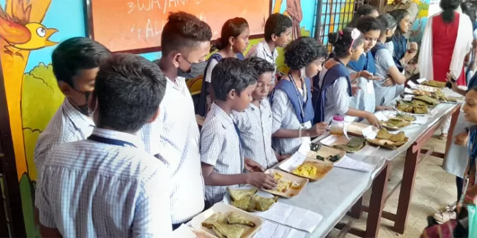 ശ്രദ്ധേയമായി വിദ്യാർഥികൾ ഒരുക്കിയ ഭക്ഷ്യ മേള ശ്രദ്ധേയമായി വിദ്യാർഥികൾ ഒരുക്കിയ ഭക്ഷ്യ മേള
