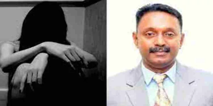 ജിമ്മിൽ പ്രത്യേക പരിശീലനം , ലെഗ് എക്സർസൈസ് നിർബന്ധം ; പെൺകുട്ടിയോട് മോശമായി പെരുമാറിയ കോളേജ് പ്രിന്സിപ്പല് അറസ്റ്റിൽ ജിമ്മിൽ പ്രത്യേക പരിശീലനം , ലെഗ് എക്സർസൈസ് നിർബന്ധം ; പെൺകുട്ടിയോട് മോശമായി പെരുമാറിയ കോളേജ് പ്രിന്സിപ്പല് അറസ്റ്റിൽ