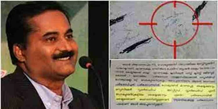 ട്രെയിനിലെ ശുചി മുറിയിൽ വീട്ടമ്മയുടെ ഫോണ് നമ്പർ എഴുതിവെച്ച അസിസ്റ്റന്റ് പ്രൊഫസർ പിടിയിൽ ട്രെയിനിലെ ശുചി മുറിയിൽ വീട്ടമ്മയുടെ ഫോണ് നമ്പർ എഴുതിവെച്ച അസിസ്റ്റന്റ് പ്രൊഫസർ പിടിയിൽ