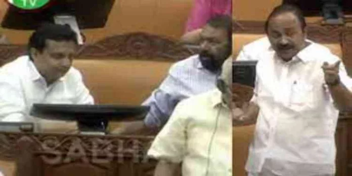 ‘എന്തിനാണ് കേസെടുത്തതെന്ന് അറിയില്ലേ’ പ്രതിപക്ഷത്തെ വിമർശിച്ച് ശിവൻകുട്ടി ‘എന്തിനാണ് കേസെടുത്തതെന്ന് അറിയില്ലേ’ പ്രതിപക്ഷത്തെ വിമർശിച്ച് ശിവൻകുട്ടി