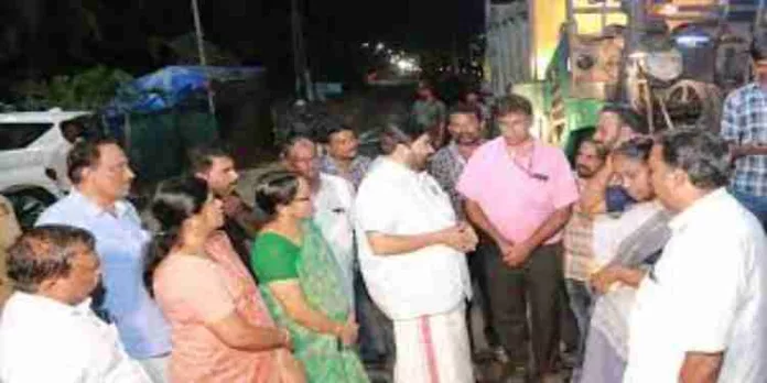 ജി 20: കുമരകത്തേയ്ക്കുള്ള റോഡ് നവീകരണം പൂർത്തിയാകുന്നു ; ഒരുക്കങ്ങൾ മന്ത്രി വി. എൻ. വാസവൻ വിലയിരുത്തി ജി 20: കുമരകത്തേയ്ക്കുള്ള റോഡ് നവീകരണം പൂർത്തിയാകുന്നു ; ഒരുക്കങ്ങൾ മന്ത്രി വി. എൻ. വാസവൻ വിലയിരുത്തി
