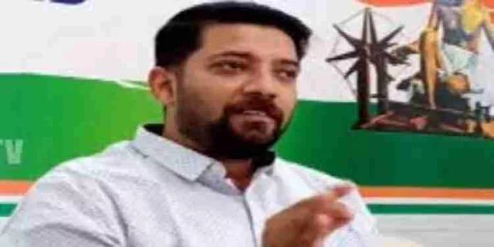 നരേന്ദ്ര മോദിക്കും അമിത് ഷായ്ക്കും രാഹുൽ ഗാന്ധിയെ ഭയമാണെന്ന് ഷാഫി പറമ്പിൽ നരേന്ദ്ര മോദിക്കും അമിത് ഷായ്ക്കും രാഹുൽ ഗാന്ധിയെ ഭയമാണെന്ന് ഷാഫി പറമ്പിൽ