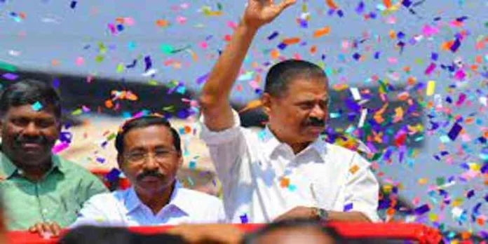 കായംകുളത്ത് ജനകീയപ്രതിരോധ ജാഥയ്ക്ക് വൻസ്വീകരണം കായംകുളത്ത് ജനകീയപ്രതിരോധ ജാഥയ്ക്ക് വൻസ്വീകരണം
