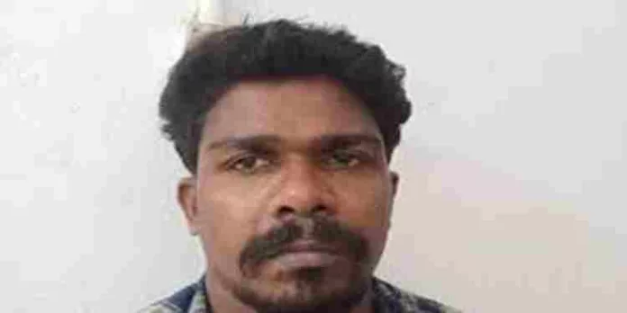 ‘ഓപ്പറേഷൻ ഡാർക്ക് ഹണ്ട്’; ‘ഡ്രാക്കുള’ സുരേഷിനെ കാപ്പ ചുമത്തി ജയിലിലടച്ചു ‘ഓപ്പറേഷൻ ഡാർക്ക് ഹണ്ട്’; ‘ഡ്രാക്കുള’ സുരേഷിനെ കാപ്പ ചുമത്തി ജയിലിലടച്ചു