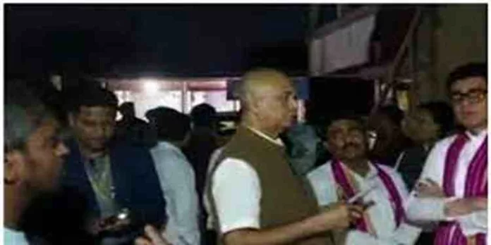 ത്രിപുര ആക്രമണം; മതിയായ സുരക്ഷ നൽകിയില്ലെന്ന് എംപിമാർ ത്രിപുര ആക്രമണം; മതിയായ സുരക്ഷ നൽകിയില്ലെന്ന് എംപിമാർ