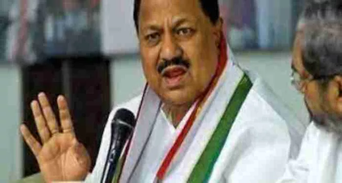 ‘രാഹുൽ ഗാന്ധിയാണ് എന്റെ നേതാവ്’; ഡി. ശ്രീനിവാസ് വീണ്ടും കോൺഗ്രസിൽ ‘രാഹുൽ ഗാന്ധിയാണ് എന്റെ നേതാവ്’; ഡി. ശ്രീനിവാസ് വീണ്ടും കോൺഗ്രസിൽ
