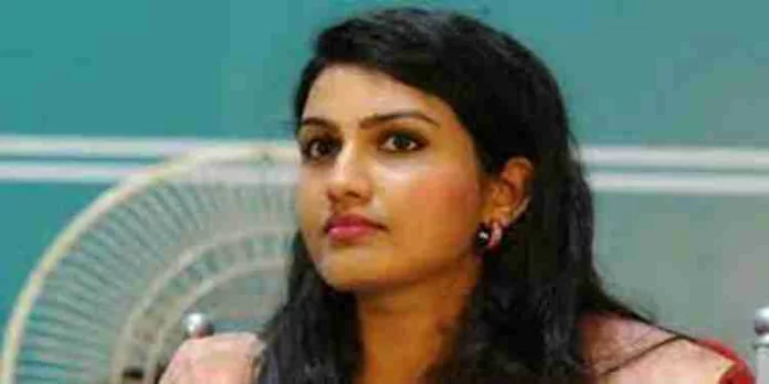 എറണാകുളം മുൻ കലക്ടറിന്റെ സ്ഥലംമാറ്റം ; തീരുമാനം മന്ത്രി സഭായോഗത്തിൽ എറണാകുളം മുൻ കലക്ടറിന്റെ സ്ഥലംമാറ്റം ; തീരുമാനം മന്ത്രി സഭായോഗത്തിൽ
