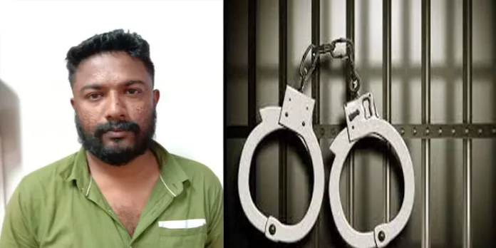 ബസ് യാത്രക്കാരന്റെ സ്വര്ണം കവര്ന്നു ; മുന് എംഎല്എയുടെ ഡ്രൈവര് അറസ്റ്റില് ബസ് യാത്രക്കാരന്റെ സ്വര്ണം കവര്ന്നു ; മുന് എംഎല്എയുടെ ഡ്രൈവര് അറസ്റ്റില്