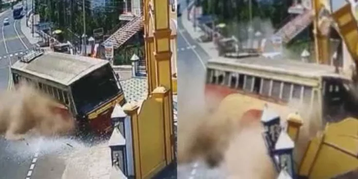 പത്തനംതിട്ട അപകടം ; ഡ്രൈവർമാർ ഉൾപ്പെടെ 3 പേരുടെ നില ഗുരുതരം പത്തനംതിട്ട അപകടം ; ഡ്രൈവർമാർ ഉൾപ്പെടെ 3 പേരുടെ നില ഗുരുതരം