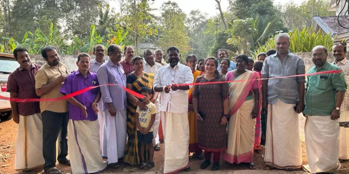 കടമ്പനാട് വെങ്ങേലകാവ് -നടശാലിക്ക റോഡ് ഉദ്ഘാടനം ചെയ്തു കടമ്പനാട് വെങ്ങേലകാവ് -നടശാലിക്ക റോഡ് ഉദ്ഘാടനം ചെയ്തു