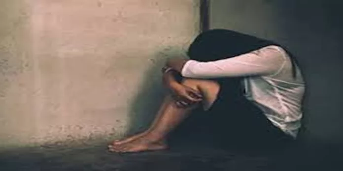 ലഹരി ഉപയോഗം ; കോഴിക്കോട് എട്ടാം ക്ലാസുകാരി ജീവനൊടുക്കാന് ശ്രമിച്ചു ലഹരി ഉപയോഗം ; കോഴിക്കോട് എട്ടാം ക്ലാസുകാരി ജീവനൊടുക്കാന് ശ്രമിച്ചു