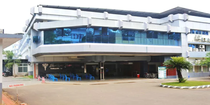 തൃശൂര് ഒളരി മദര് ആശുപത്രിയില് തീപിടുത്തം തൃശൂര് ഒളരി മദര് ആശുപത്രിയില് തീപിടുത്തം