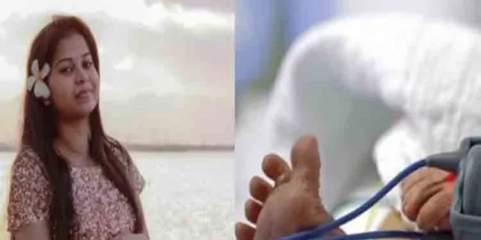 പാലക്കാട് കണ്ണാടിയില് പ്രസവത്തെ തുടര്ന്ന് യുവതി മരിച്ചതിന് പിന്നാലെ ഒരാഴ്ച പ്രായമുള്ള കുഞ്ഞും മരിച്ചു പാലക്കാട് കണ്ണാടിയില് പ്രസവത്തെ തുടര്ന്ന് യുവതി മരിച്ചതിന് പിന്നാലെ ഒരാഴ്ച പ്രായമുള്ള കുഞ്ഞും മരിച്ചു