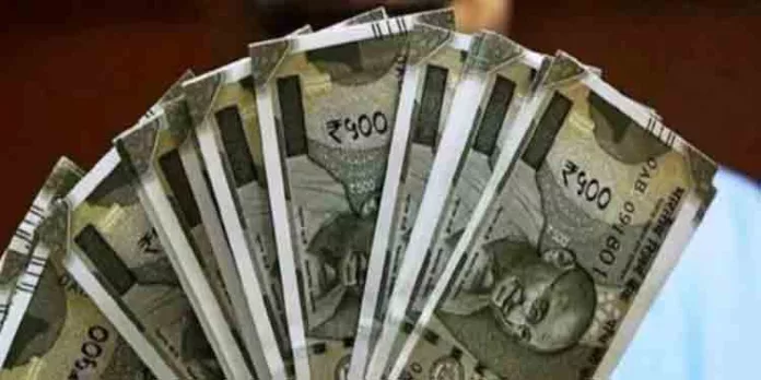 ബംബര് പ്രതീക്ഷയില് കേന്ദ്ര ജീവനക്കാര് ; ഡിഎ കൂടുന്നതോടെ ശമ്പളം കുത്തനെ ഉയരും ബംബര് പ്രതീക്ഷയില് കേന്ദ്ര ജീവനക്കാര് ; ഡിഎ കൂടുന്നതോടെ ശമ്പളം കുത്തനെ ഉയരും