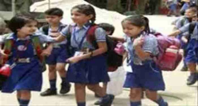 ശ്രീപദ്മനാഭ സ്വാമി ക്ഷേത്രത്തിലെ പൈങ്കുനി ഉത്സവം ; ഏപ്രിൽ 5 ന് എല്ലാ സർക്കാർ സ്ഥാപനങ്ങൾക്കും , വിദ്യാഭ്യാസ സ്ഥാപനങ്ങൾക്കും പ്രാദേശിക അവധി പ്രഖ്യാപിച്ച് ജില്ലാ കളക്ടർ ശ്രീപദ്മനാഭ സ്വാമി ക്ഷേത്രത്തിലെ പൈങ്കുനി ഉത്സവം ; ഏപ്രിൽ 5 ന് എല്ലാ സർക്കാർ സ്ഥാപനങ്ങൾക്കും , വിദ്യാഭ്യാസ സ്ഥാപനങ്ങൾക്കും പ്രാദേശിക അവധി പ്രഖ്യാപിച്ച് ജില്ലാ കളക്ടർ