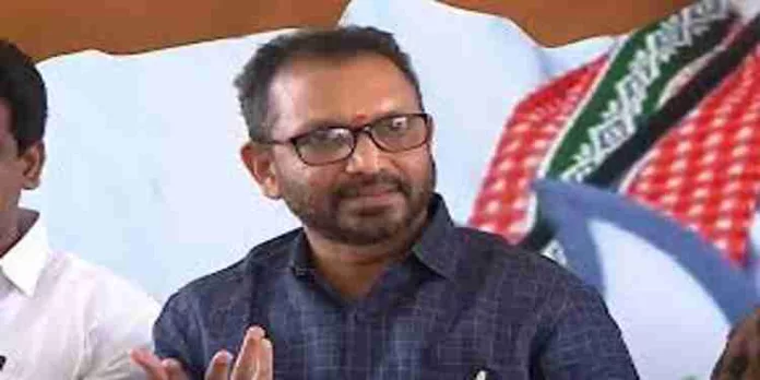 ‘ തടിച്ചുകൊഴുക്കുക, മെലിഞ്ഞുണങ്ങുക എല്ലാവരും ഉപയോഗിക്കുന്ന പദങ്ങൾ ‘ ; വിവാദ പരാമർശത്തിൽ ന്യായീകരണവുമായി കെ.സുരേന്ദ്രൻ ‘ തടിച്ചുകൊഴുക്കുക, മെലിഞ്ഞുണങ്ങുക എല്ലാവരും ഉപയോഗിക്കുന്ന പദങ്ങൾ ‘ ; വിവാദ പരാമർശത്തിൽ ന്യായീകരണവുമായി കെ.സുരേന്ദ്രൻ