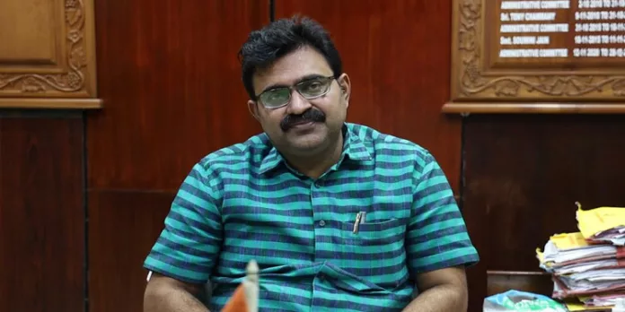 ഹരിത ട്രൈബ്യൂണല് ഉത്തരവിനെതിരെ നിയമ നടപടിയ്ക്കൊരുങ്ങി കൊച്ചി മേയര് ഹരിത ട്രൈബ്യൂണല് ഉത്തരവിനെതിരെ നിയമ നടപടിയ്ക്കൊരുങ്ങി കൊച്ചി മേയര്