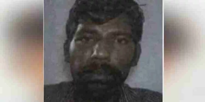 കാറിടിച്ച് റോഡില് വീണയാള് ലോറി കയറി മരിച്ചു കാറിടിച്ച് റോഡില് വീണയാള് ലോറി കയറി മരിച്ചു