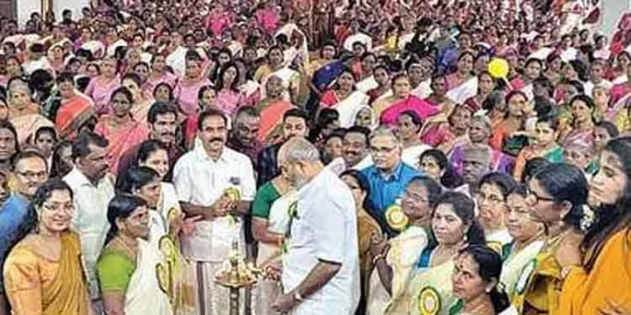 പെരിങ്ങരയില് കുടുംബശ്രീ രജത ജൂബിലി ആഘോഷിച്ചു പെരിങ്ങരയില് കുടുംബശ്രീ രജത ജൂബിലി ആഘോഷിച്ചു