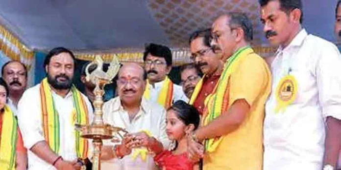 ശ്രീനാരായണ ഗുരുദേവ കൃഷ്ണശിലാ വിഗ്രഹ പ്രതിഷ്ഠ സമർപ്പണ സമ്മേളനം നടത്തി ശ്രീനാരായണ ഗുരുദേവ കൃഷ്ണശിലാ വിഗ്രഹ പ്രതിഷ്ഠ സമർപ്പണ സമ്മേളനം നടത്തി