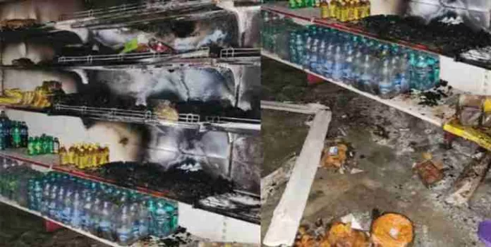 ചേര്ത്തലയില് ബേക്കറിയില് തീപിടുത്തം , ഉപകരണങ്ങള് കത്തി നശിച്ചു ; 15 ലക്ഷത്തിന്റെ നഷ്ടം ചേര്ത്തലയില് ബേക്കറിയില് തീപിടുത്തം , ഉപകരണങ്ങള് കത്തി നശിച്ചു ; 15 ലക്ഷത്തിന്റെ നഷ്ടം
