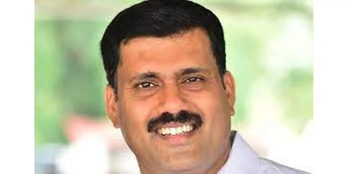 തനിക്കെതിരെ കേസെടുത്തത് ഗാന്ധിയന് മുദ്രാവാക്യം കുറിച്ചതിന് ; റിജില് മാക്കുറ്റി തനിക്കെതിരെ കേസെടുത്തത് ഗാന്ധിയന് മുദ്രാവാക്യം കുറിച്ചതിന് ; റിജില് മാക്കുറ്റി