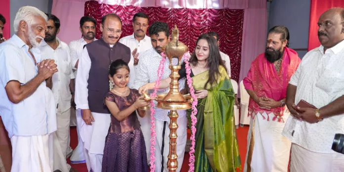 ആനിക്കാട് പൊങ്കാല ഉത്സവം ഭക്തിസാന്ദ്രമായി ആനിക്കാട് പൊങ്കാല ഉത്സവം ഭക്തിസാന്ദ്രമായി
