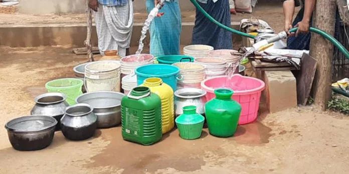 ക്രിസ്ത്യൻ പ്രസ് അസോസിയേഷനും മലനാട് സംരക്ഷണസമിതിയും ചേര്ന്ന് കുടിവെള്ളവിതരണം നടത്തി ക്രിസ്ത്യൻ പ്രസ് അസോസിയേഷനും മലനാട് സംരക്ഷണസമിതിയും ചേര്ന്ന് കുടിവെള്ളവിതരണം നടത്തി