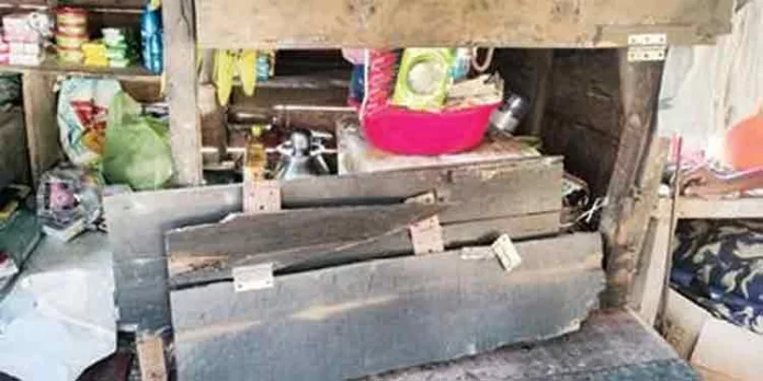 മാടക്കട കുത്തിപ്പൊളിച്ച് മോഷണം മാടക്കട കുത്തിപ്പൊളിച്ച് മോഷണം