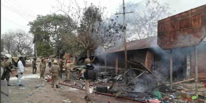 ത്രിപുര സർക്കാരിന്റെ സത്യപ്രതിജ്ഞ ചടങ്ങ് ഇടത് പാർട്ടികൾ ബഹിഷ്കരിക്കും ത്രിപുര സർക്കാരിന്റെ സത്യപ്രതിജ്ഞ ചടങ്ങ് ഇടത് പാർട്ടികൾ ബഹിഷ്കരിക്കും