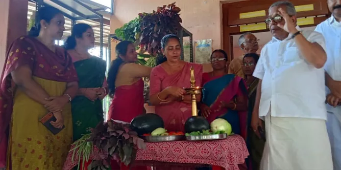 കാര്ഷിക ലേല വിപണിയുടെ പ്രവര്ത്തനം പുനരാരംഭിച്ചു കാര്ഷിക ലേല വിപണിയുടെ പ്രവര്ത്തനം പുനരാരംഭിച്ചു