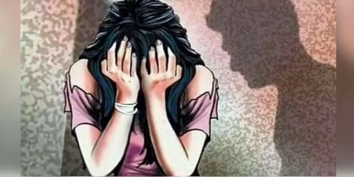 നടുറോഡില് സ്ത്രീ ലൈംഗികാതിക്രമത്തിനിരയായ സംഭവം ; പ്രതിയെ കണ്ടെത്താനാകാതെ പോലീസ് നടുറോഡില് സ്ത്രീ ലൈംഗികാതിക്രമത്തിനിരയായ സംഭവം ; പ്രതിയെ കണ്ടെത്താനാകാതെ പോലീസ്