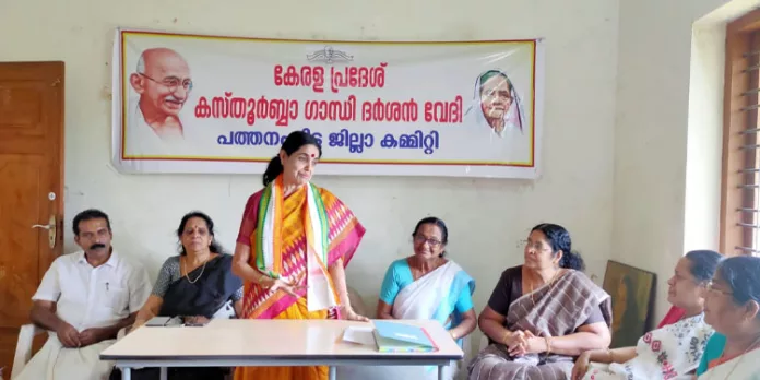 വനിതകൾ കാരുണ്യത്തിന്റെ നിറദീപമാകണം ; മാലേത്ത് സരളദേവി വനിതകൾ കാരുണ്യത്തിന്റെ നിറദീപമാകണം ; മാലേത്ത് സരളദേവി
