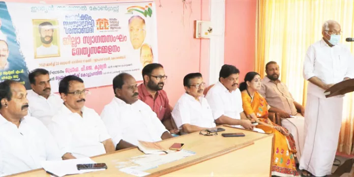 ചിറ്റേടത്ത് ചങ്കുപ്പിള്ള വൈക്കം സത്യാഗ്രഹ സമരത്തിലെ ധീര രക്തസാക്ഷി ; പ്രൊഫ. പി.ജെ കുര്യന് ചിറ്റേടത്ത് ചങ്കുപ്പിള്ള വൈക്കം സത്യാഗ്രഹ സമരത്തിലെ ധീര രക്തസാക്ഷി ; പ്രൊഫ. പി.ജെ കുര്യന്