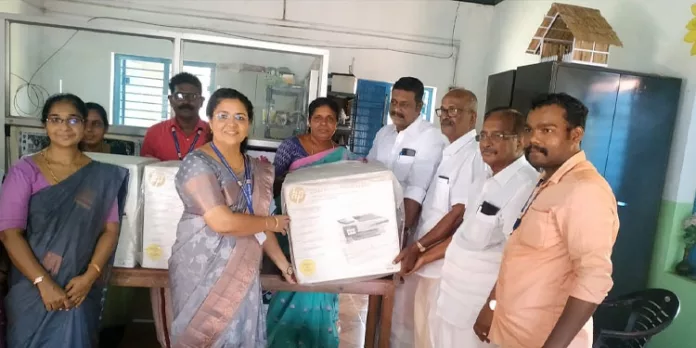 ലാപ്ടോപ്പ്, പ്രിന്റര് വിതരണം നടത്തി ലാപ്ടോപ്പ്, പ്രിന്റര് വിതരണം നടത്തി