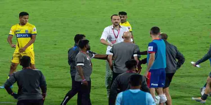 നാല് കോടി രൂപ പിഴ ; കേരള ബ്ലാസ്റ്റേഴ്സ് അപ്പീല് നല്കിയേക്കും നാല് കോടി രൂപ പിഴ ; കേരള ബ്ലാസ്റ്റേഴ്സ് അപ്പീല് നല്കിയേക്കും