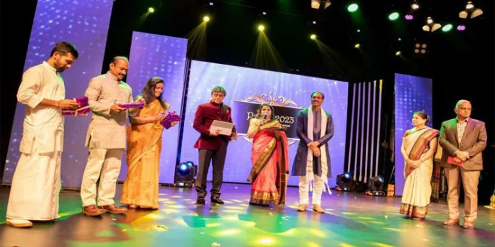 ജീവകാരുണ്യ പ്രവര്ത്തകനായ ശ്യാം ശിവകുമാറിന്റെ ആദ്യ നോവല് ‘സ്നേഹപൂര്വ്വം സൂര്യഗായത്രി’ പ്രകാശനം ചെയ്തു ജീവകാരുണ്യ പ്രവര്ത്തകനായ ശ്യാം ശിവകുമാറിന്റെ ആദ്യ നോവല് ‘സ്നേഹപൂര്വ്വം സൂര്യഗായത്രി’ പ്രകാശനം ചെയ്തു