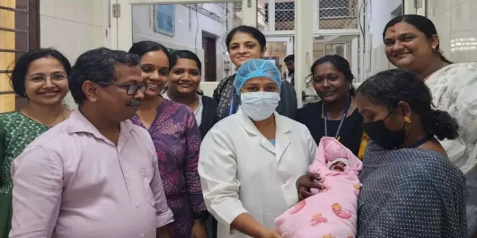അമ്മയുപേക്ഷിച്ചാലും സര്ക്കാര് തണലൊരുക്കുമെന്ന് വീണ ജോർജ് അമ്മയുപേക്ഷിച്ചാലും സര്ക്കാര് തണലൊരുക്കുമെന്ന് വീണ ജോർജ്