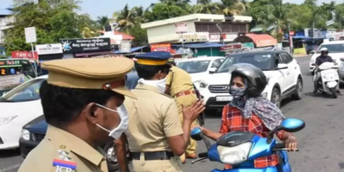 കോവിഡ് ; തമിഴ്നാട്ടിലും പുതുച്ചേരിയിലും പൊതുയിടങ്ങളില് മാസ്ക് നിര്ബന്ധമാക്കി കോവിഡ് ; തമിഴ്നാട്ടിലും പുതുച്ചേരിയിലും പൊതുയിടങ്ങളില് മാസ്ക് നിര്ബന്ധമാക്കി