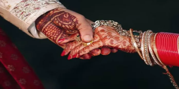 ഇന്ത്യയിൽ പ്രണയ വിവാഹങ്ങൾ വർധിക്കുന്നു ; സർവേ റിപ്പോർട്ട് ഇന്ത്യയിൽ പ്രണയ വിവാഹങ്ങൾ വർധിക്കുന്നു ; സർവേ റിപ്പോർട്ട്