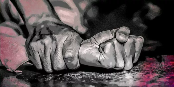 വൈദ്യുതി ശരിയാക്കാനെത്തി പെണ്കുട്ടിയോട് ലൈംഗികാതിക്രമം നടത്തി ; ലൈന്മാന് തടവ് ശിക്ഷ വൈദ്യുതി ശരിയാക്കാനെത്തി പെണ്കുട്ടിയോട് ലൈംഗികാതിക്രമം നടത്തി ; ലൈന്മാന് തടവ് ശിക്ഷ
