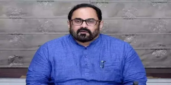 കേന്ദ്രസർക്കാരിനെതിരായ വ്യാജ വാർത്ത തടയാൻ പുതിയ സംവിധാനം വരുമെന്ന് ഐടി മന്ത്രാലയം കേന്ദ്രസർക്കാരിനെതിരായ വ്യാജ വാർത്ത തടയാൻ പുതിയ സംവിധാനം വരുമെന്ന് ഐടി മന്ത്രാലയം