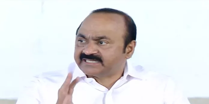 സാധാരണക്കാര്ക്ക് പഠിക്കാനുള്ള അവസരം ഇല്ലാതായി ; എംബിബിഎസ് സീറ്റുകള് നഷ്ടമായ സംഭവത്തിൽ വിമര്ശിച്ച് വി ഡി സതീശൻ സാധാരണക്കാര്ക്ക് പഠിക്കാനുള്ള അവസരം ഇല്ലാതായി ; എംബിബിഎസ് സീറ്റുകള് നഷ്ടമായ സംഭവത്തിൽ വിമര്ശിച്ച് വി ഡി സതീശൻ