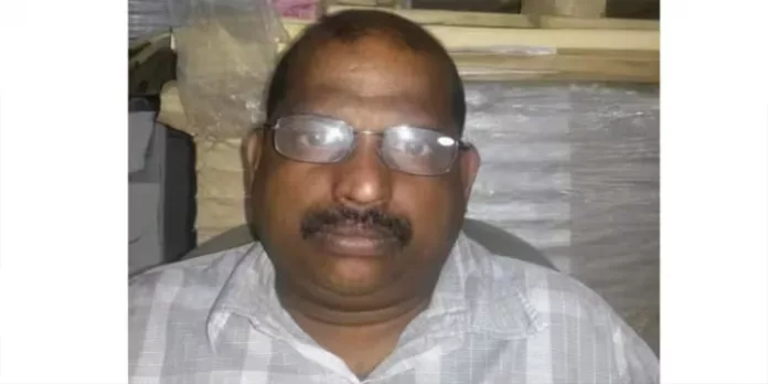 നാട്ടിൽ പോകാനിരുന്ന ദിവസം പ്രവാസി മലയാളി താമസ സ്ഥലത്ത് മരിച്ച നിലയില് നാട്ടിൽ പോകാനിരുന്ന ദിവസം പ്രവാസി മലയാളി താമസ സ്ഥലത്ത് മരിച്ച നിലയില്