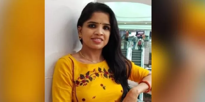 അയര്ലന്റില് മലയാളി യുവതി അന്തരിച്ചു അയര്ലന്റില് മലയാളി യുവതി അന്തരിച്ചു